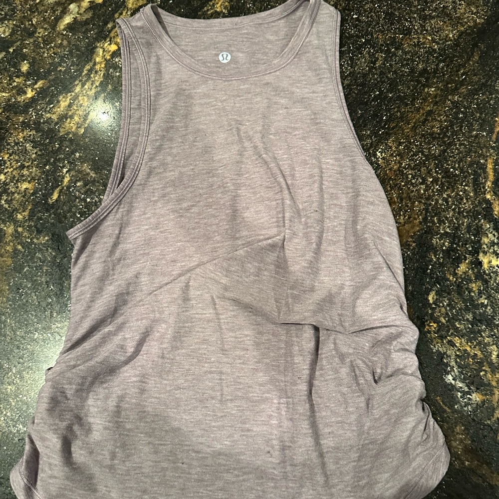 Lululemon tank 2